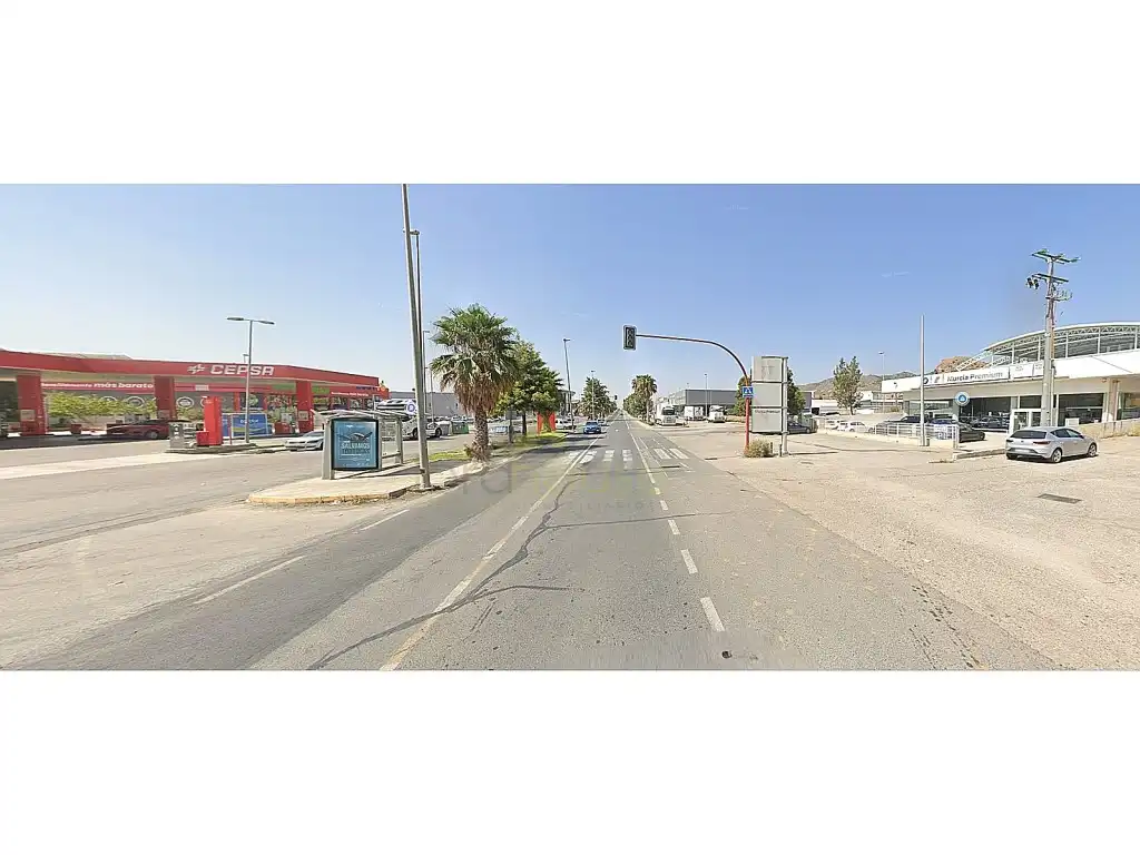 Außenansicht von Fabrikhallen zum Verkauf in Lorca