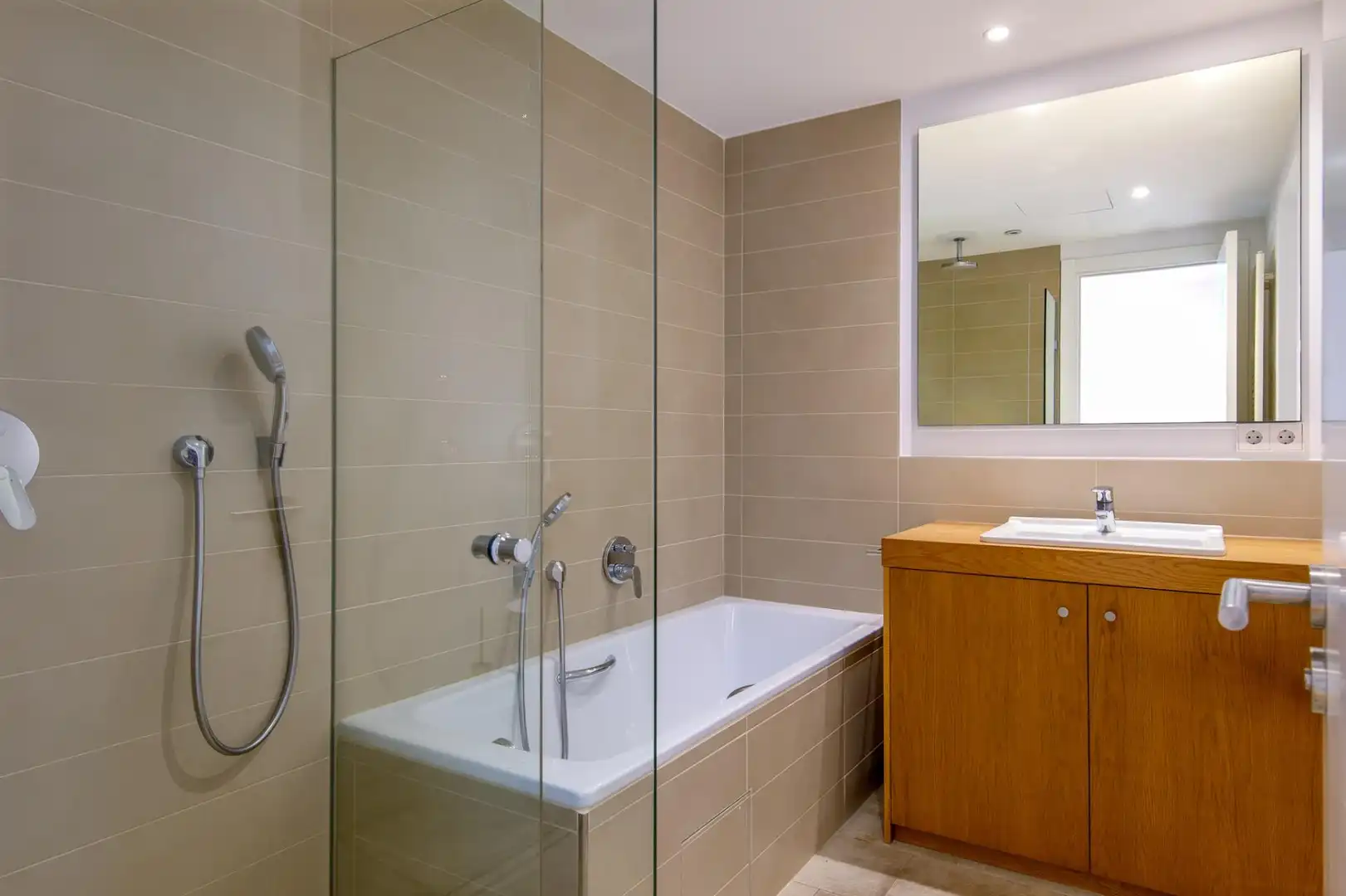 Flat with terrace for sale in BARO DE SANTA MARIA DEL S, imagen 16