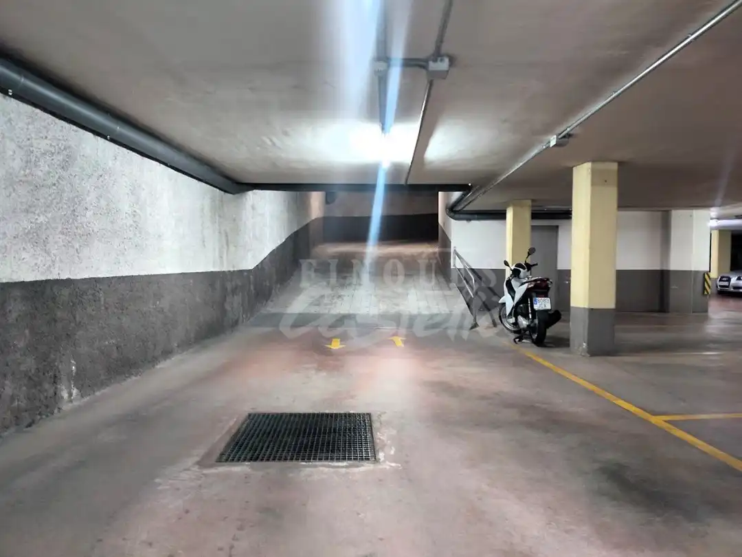 Parkplatz von Garage zur Miete in Mataró
