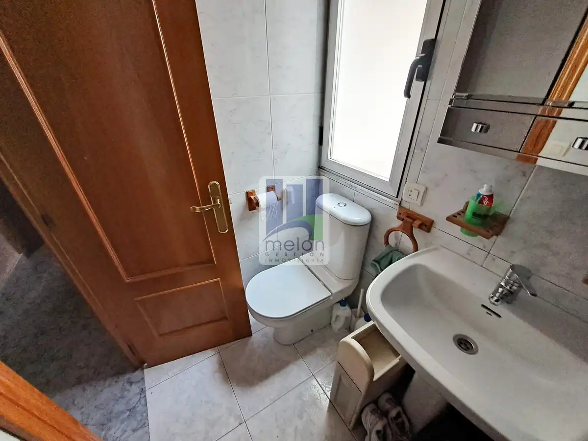 Bany de Pis en venda en Burgos amb Traster