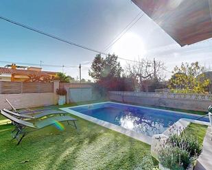 Piscina de Casa o xalet en venda en  Madrid Capital amb Aire condicionat, Calefacció i Jardí privat