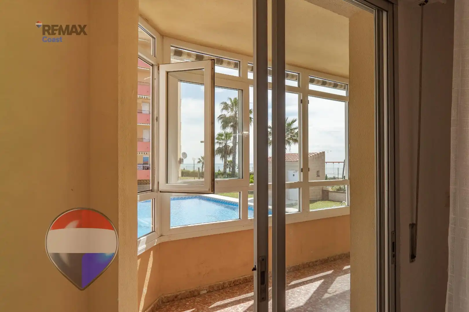 Schwimmbecken von Wohnung zum Verkauf in Rincón de la Victoria mit Privatgarten, Terrasse und Gemeinschaftspool