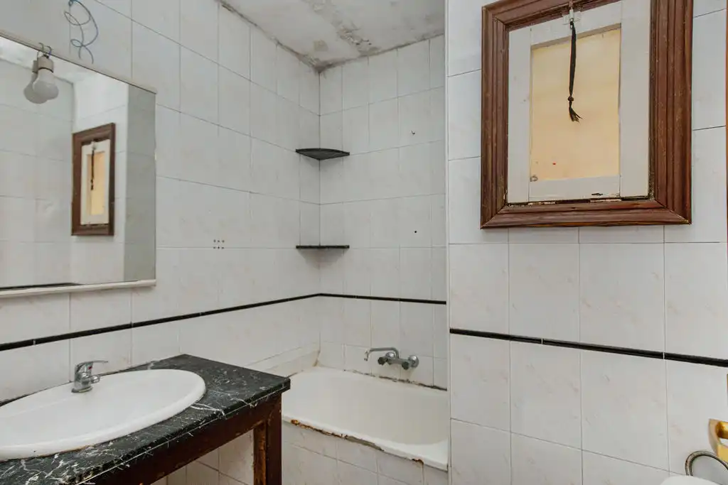 Bathroom of Flat for sale in Salt