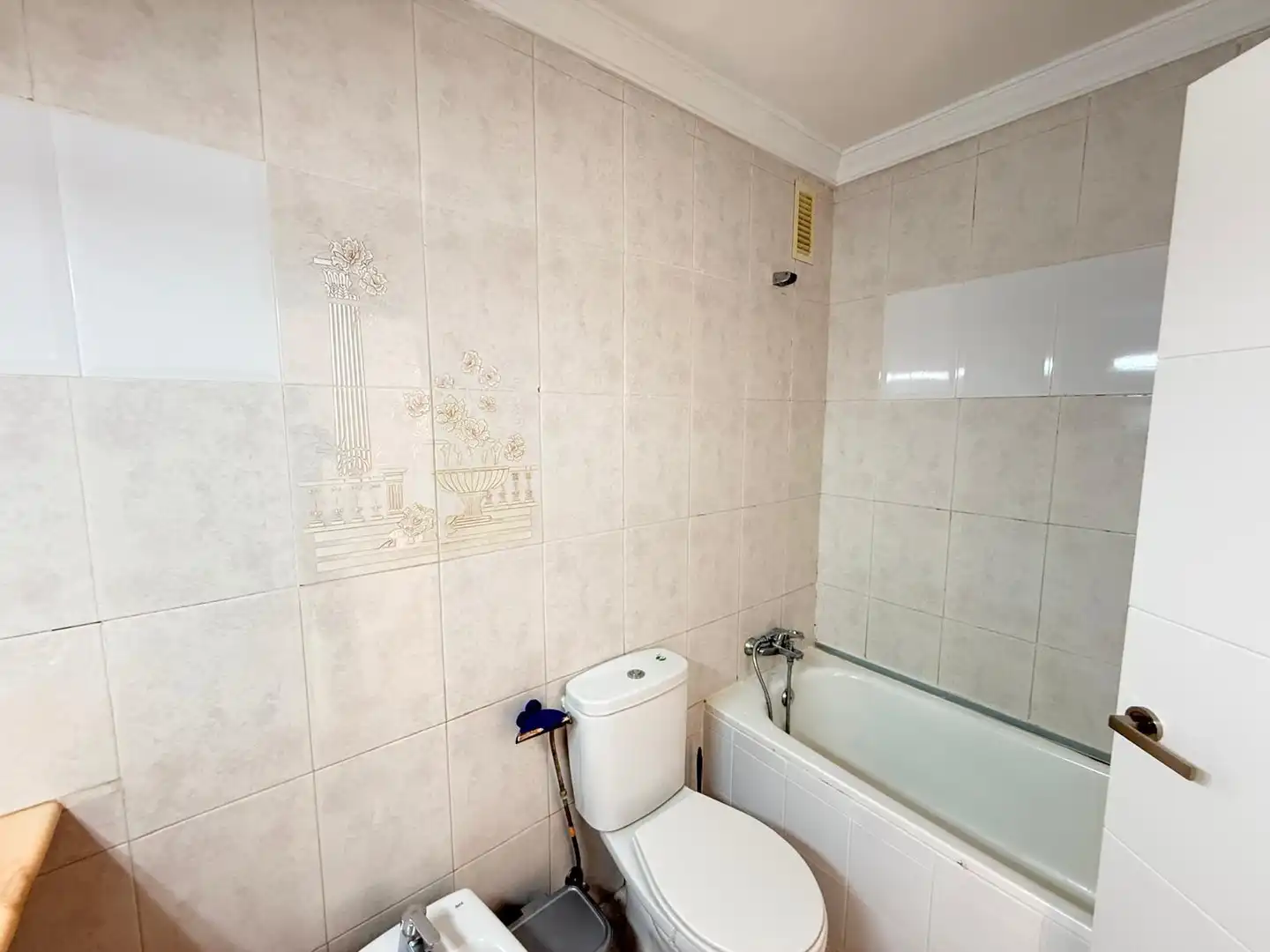 Bathroom of Flat for sale in Málaga  with Terrace and Balcony