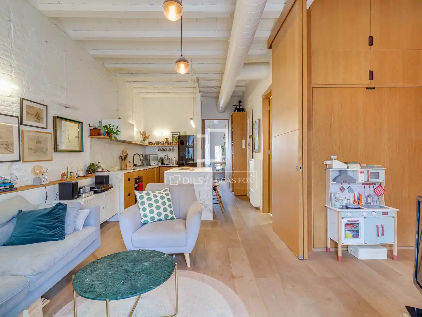 Küche von Wohnung zum Verkauf in Barcelona mit Klimaanlage, Heizung und Parkett