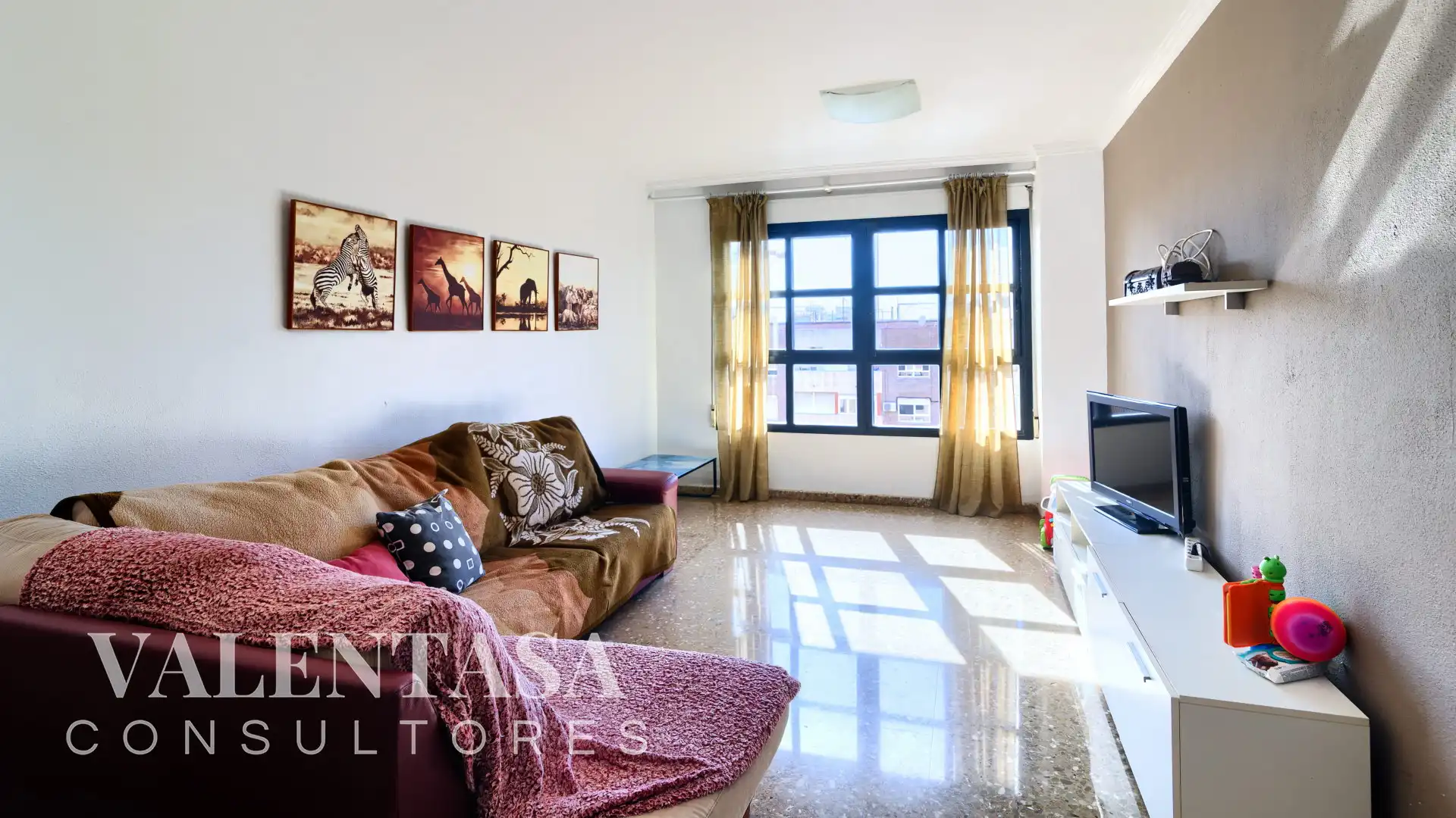Living room of Flat for sale in Valencia  with Furnished and Community pool