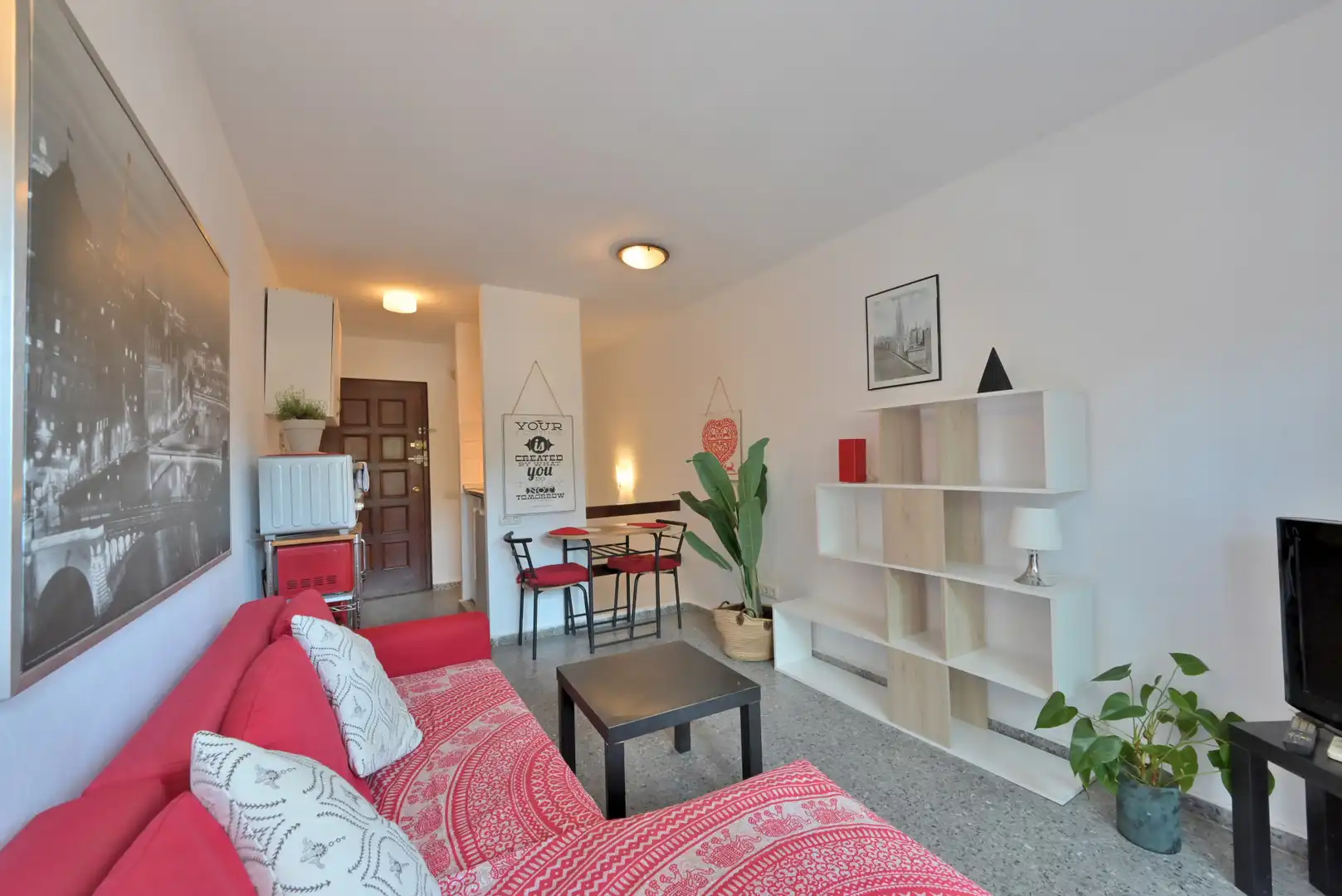 Sala d'estar de Dúplex en venda en Marbella amb Aire condicionat, Terrassa i Piscina