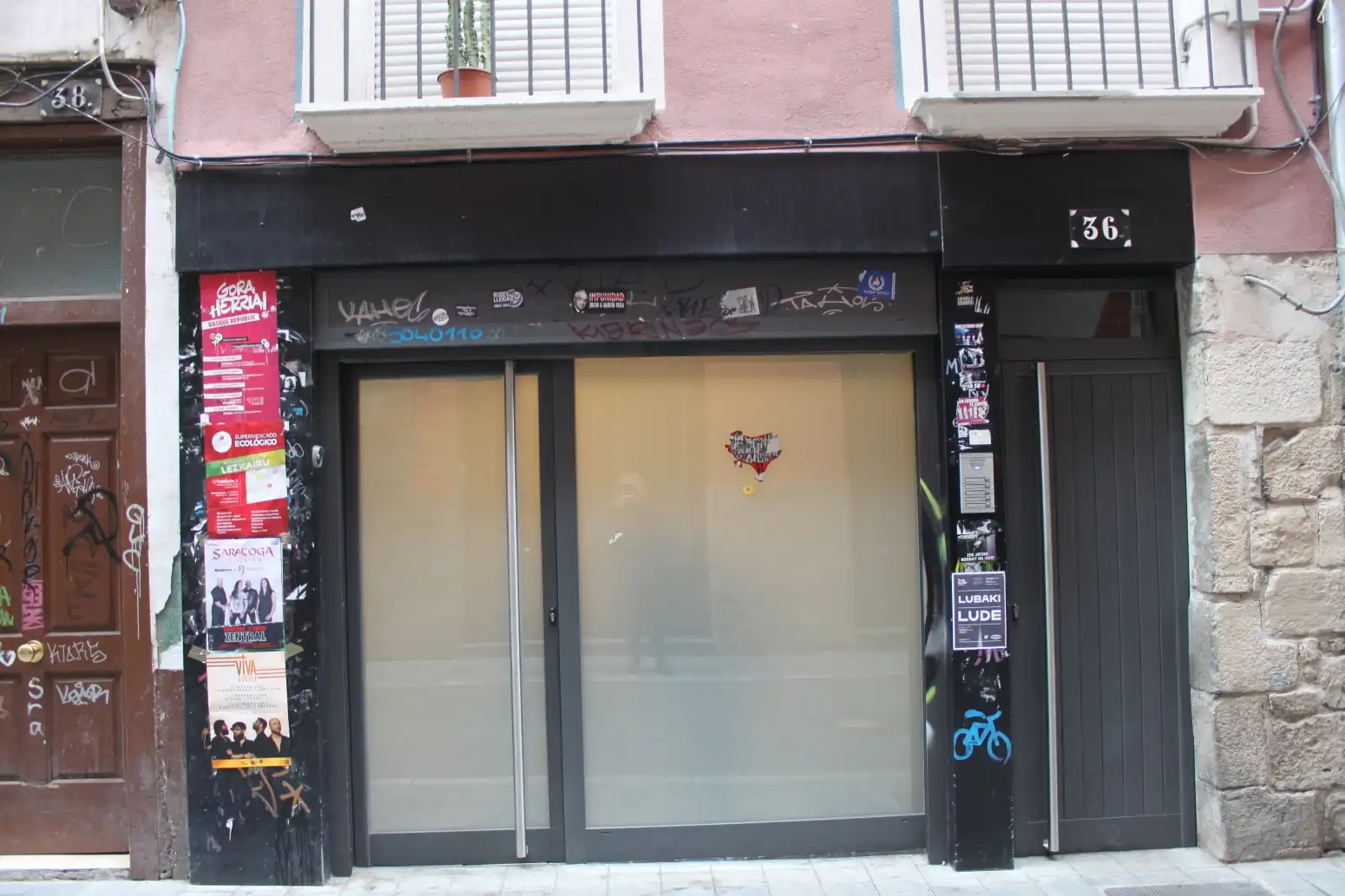 Local de lloguer en Casco Antiguo 