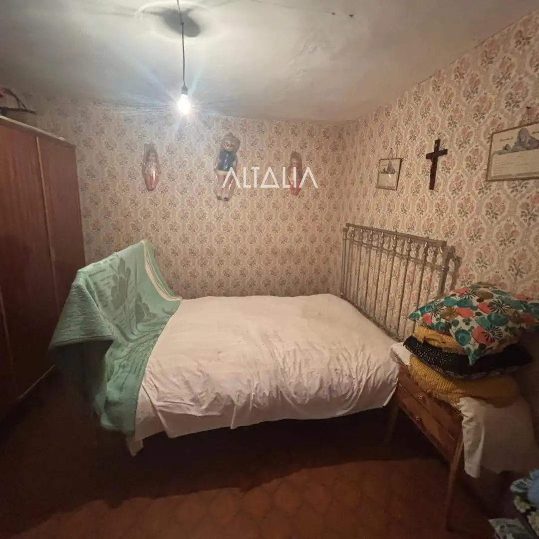 Dormitori de Casa o xalet en venda en Poyatos amb Calefacció, Terrassa i Traster