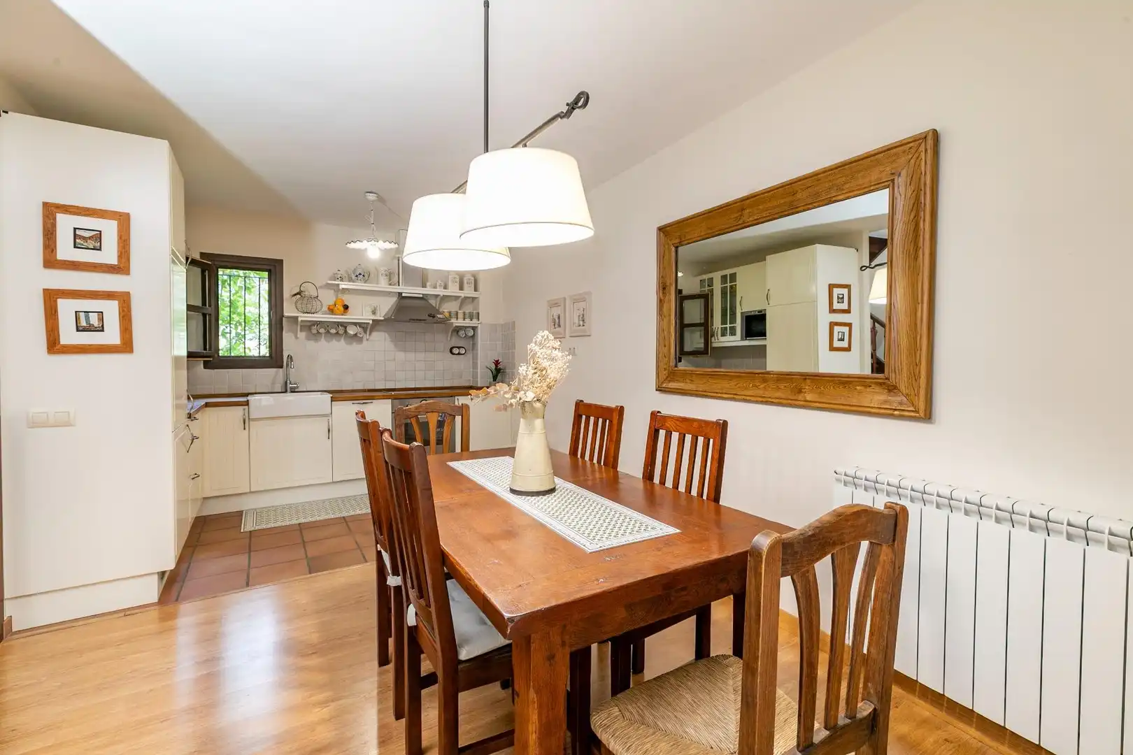 Country homes for sale in Sahún