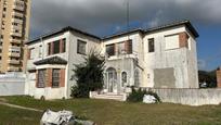Vista exterior de Casa o xalet en venda en La Línea de la Concepción amb Terrassa