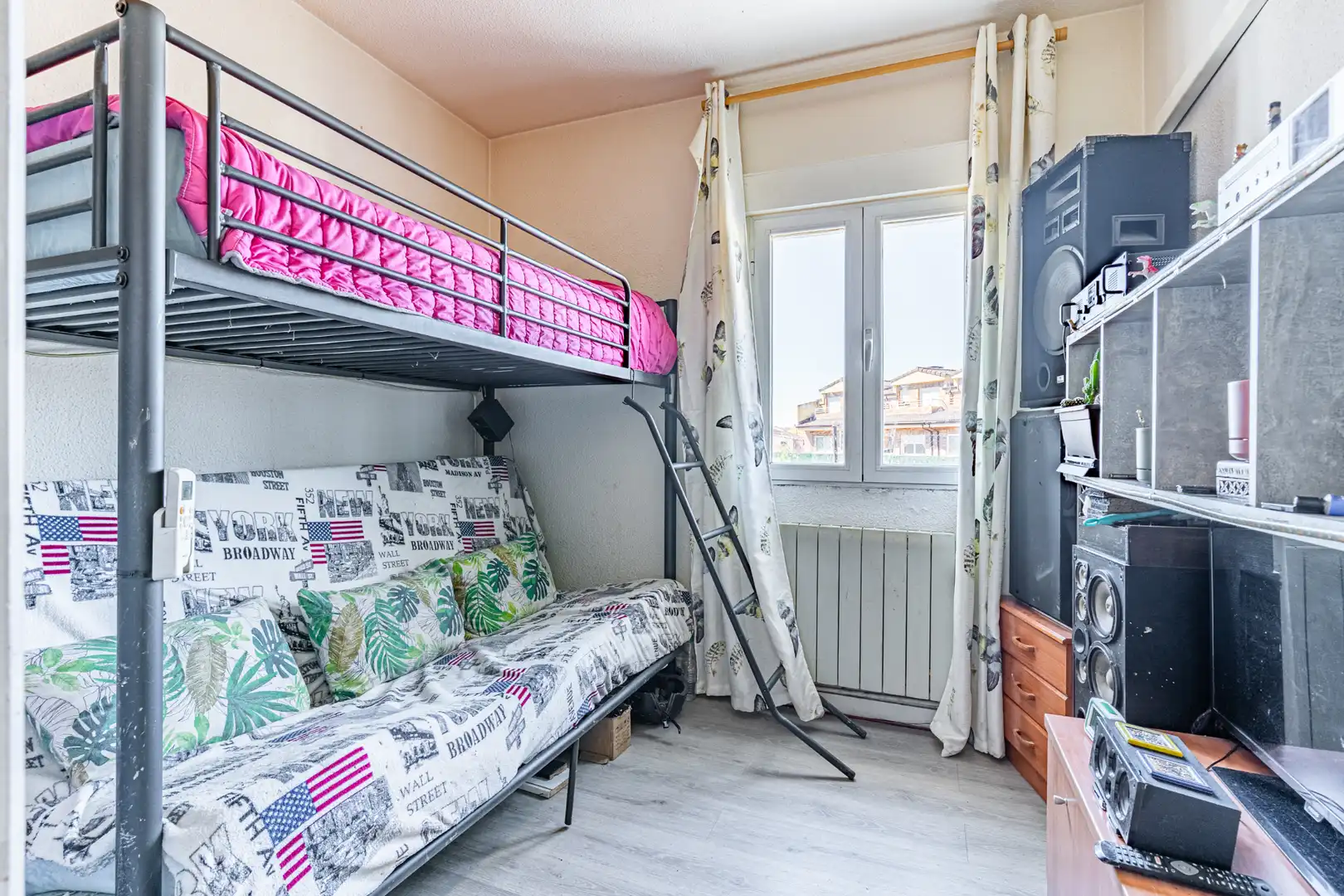 Habitación de Piso en venta en Valdemorillo con Aire acondicionado y Calefacción