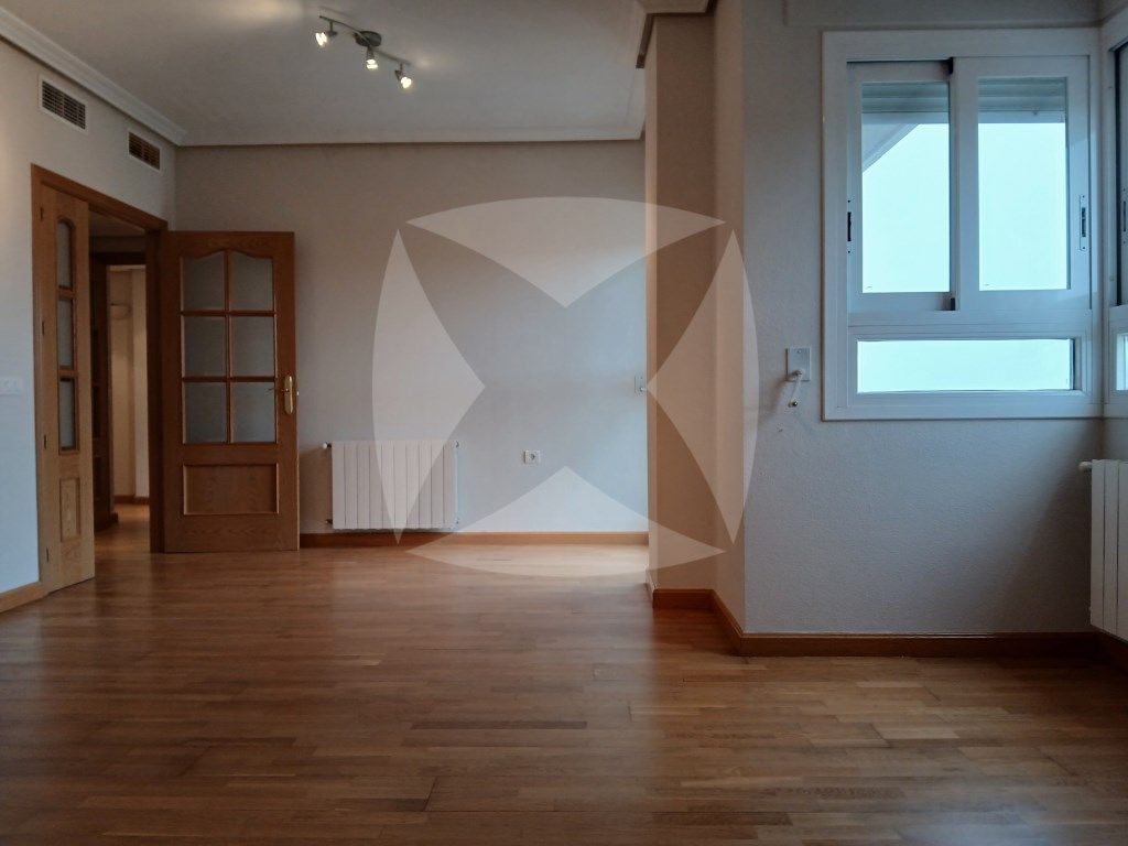 Bedroom of Flat for sale in Cáceres Capital  with Air Conditioner, Private garden and Swimming Pool