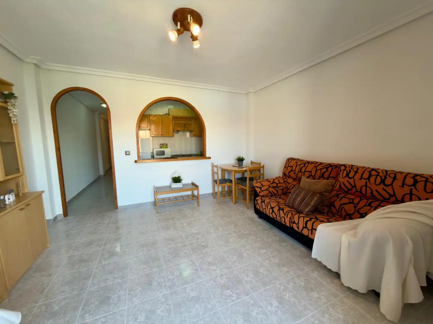 Sala de estar de Apartamento en venta en Torrevieja con Aire acondicionado, Terraza y Trastero
