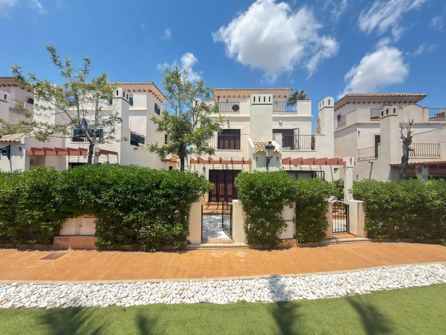 Vista exterior de Casa o chalet en venta en Algorfa con Jardín privado, Terraza y Balcón