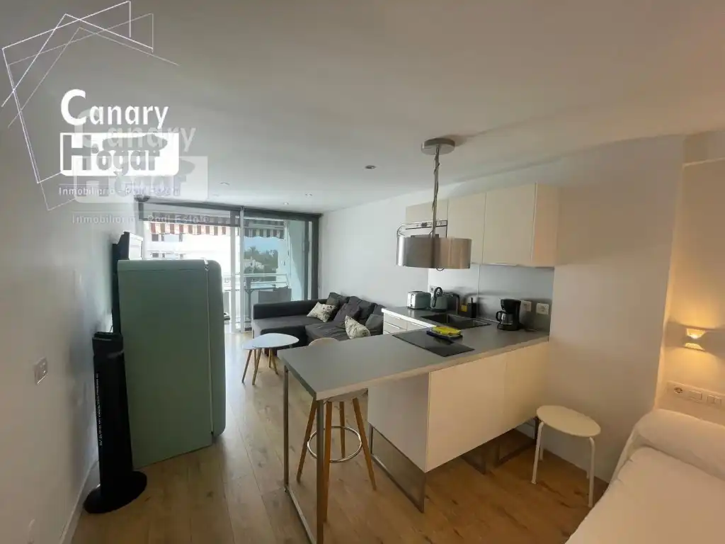 Terraza de Estudio en venta en Adeje con Aire acondicionado, Calefacción y Piscina comunitaria