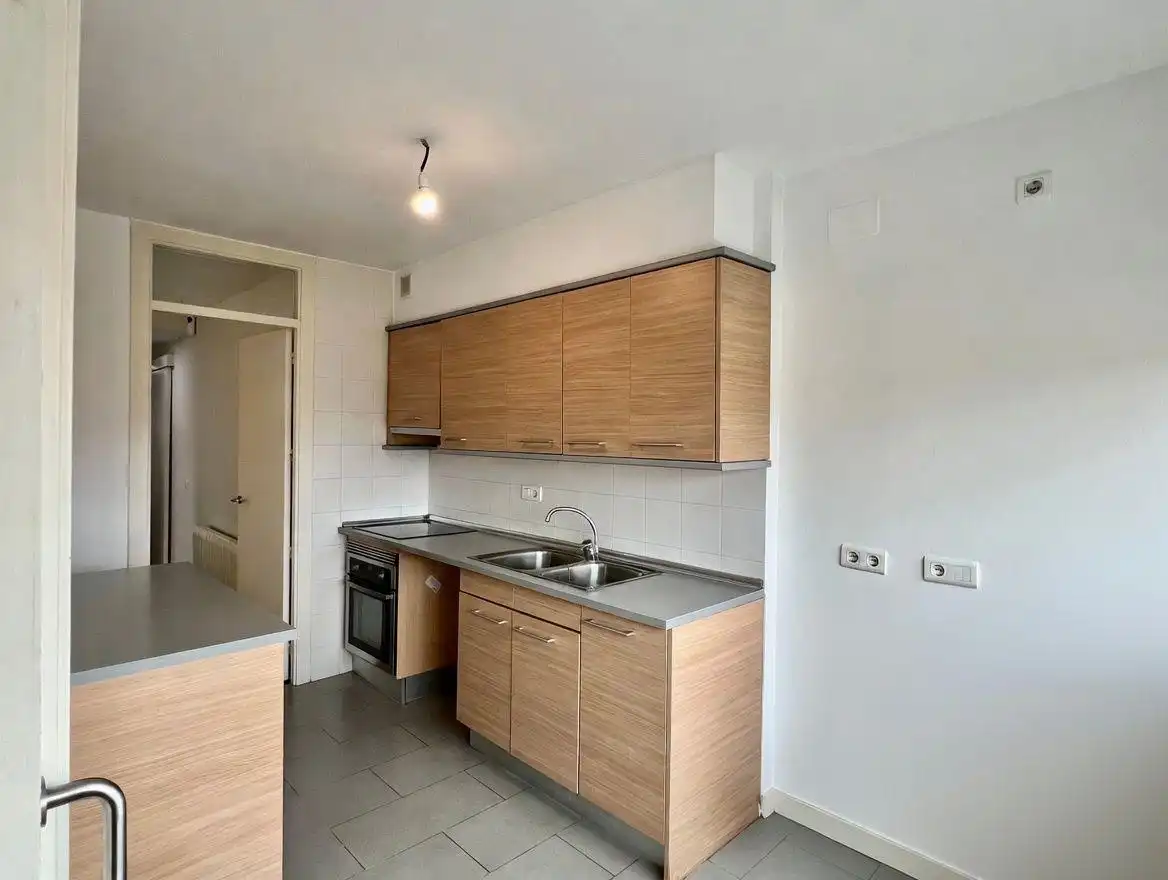 Cuina de Pis en venda en Sabadell amb Aire condicionat, Calefacció i Parquet