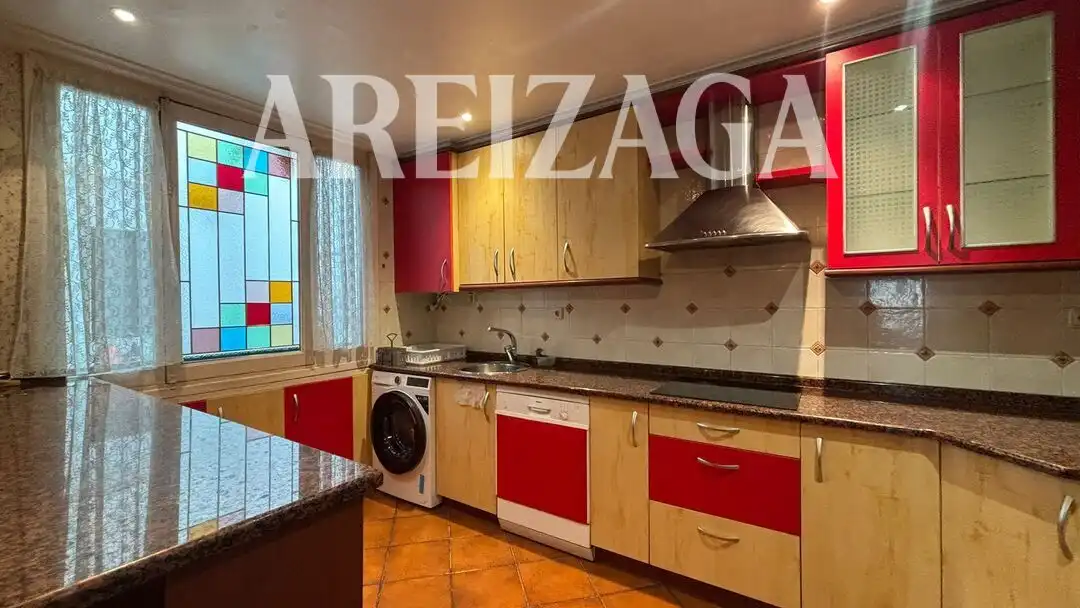 Kitchen of Flat for rent in Donostia - San Sebastián   with Heating, Terrace and Oven