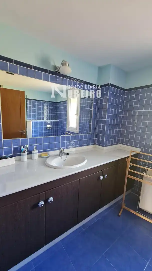 Bany de Casa o xalet en venda en Lugo amb Calefacció i Moblat