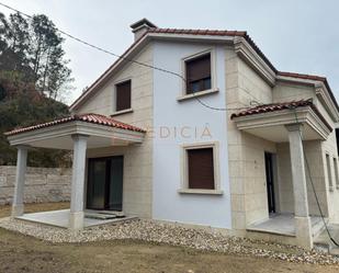 Exterior view of House or chalet for sale in Pontevedra Capital   with Heating, Private garden and Terrace