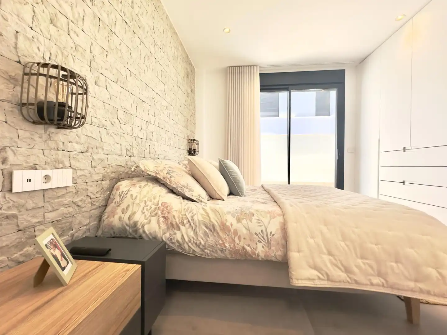 Dormitori de Apartament en venda en San Pedro del Pinatar amb Aire condicionat, Terrassa i Traster