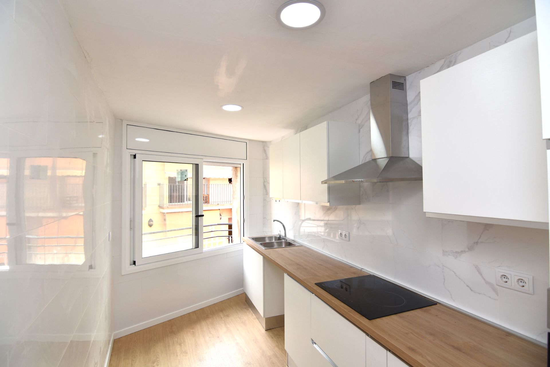 Kitchen of Attic for sale in Tordera  with Parquet flooring, Terrace and Storage room
