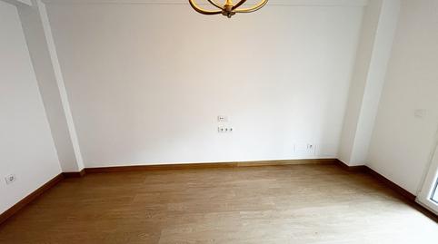 Foto 3 de Piso de alquiler en Calle del Pico de Almanzor, Numancia, Madrid