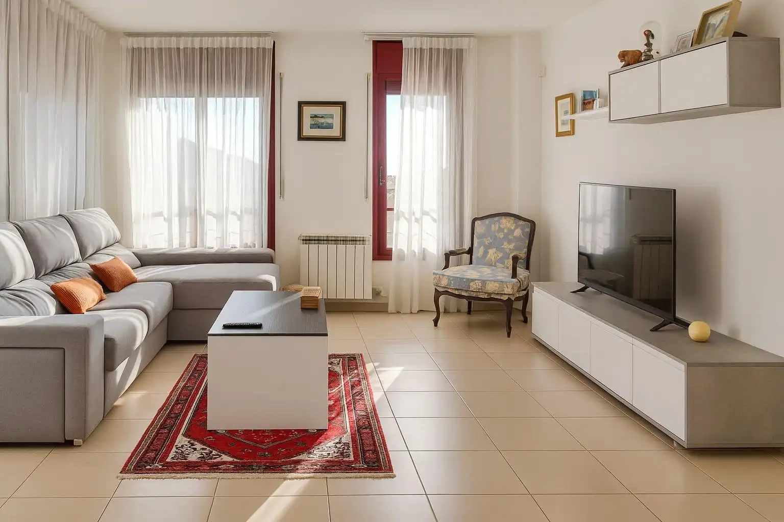 Sala de estar de Casa adosada en venta en Lliçà de Vall con Aire acondicionado, Calefacción y Jardín privado