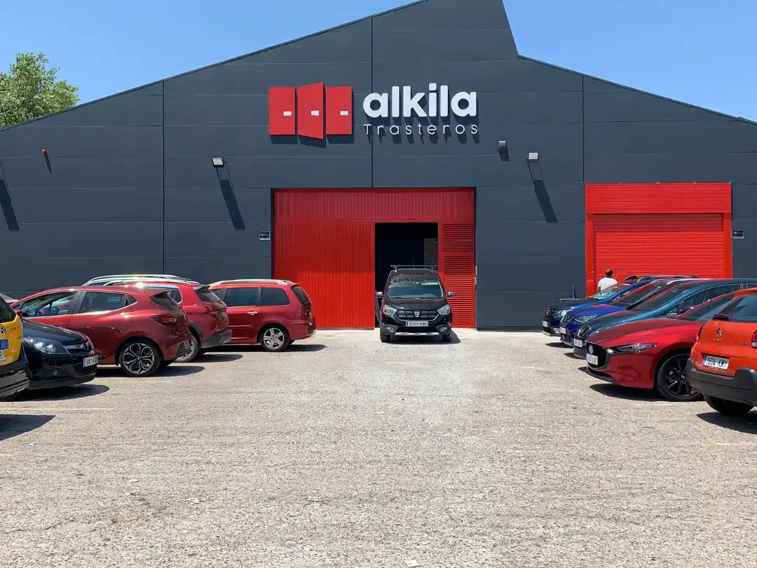 Parking de Trastero de alquiler en Barcelona con Alarma
