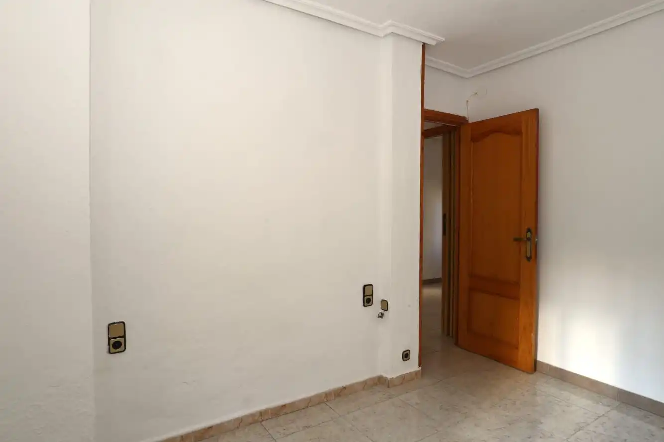 Flat with garden for sale in Calle Legión Macedónica, imagen 6