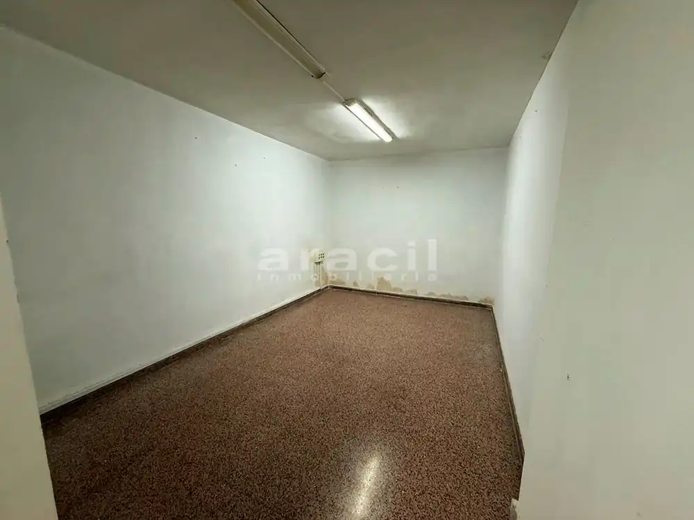 Business premises for sale in Carrer Isabel la Católica, imagen 4