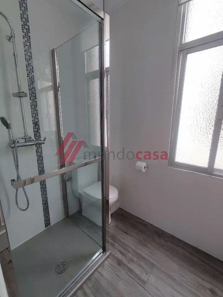 Bathroom of Flat for rent in Ferrol  with Heating and Furnished
