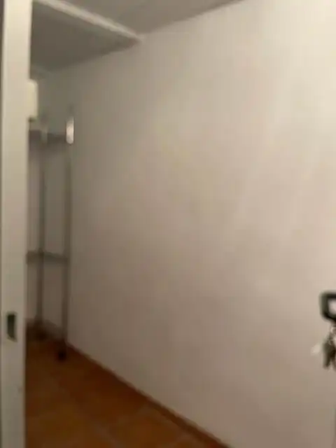 Bedroom of Storage room for rent in Sur