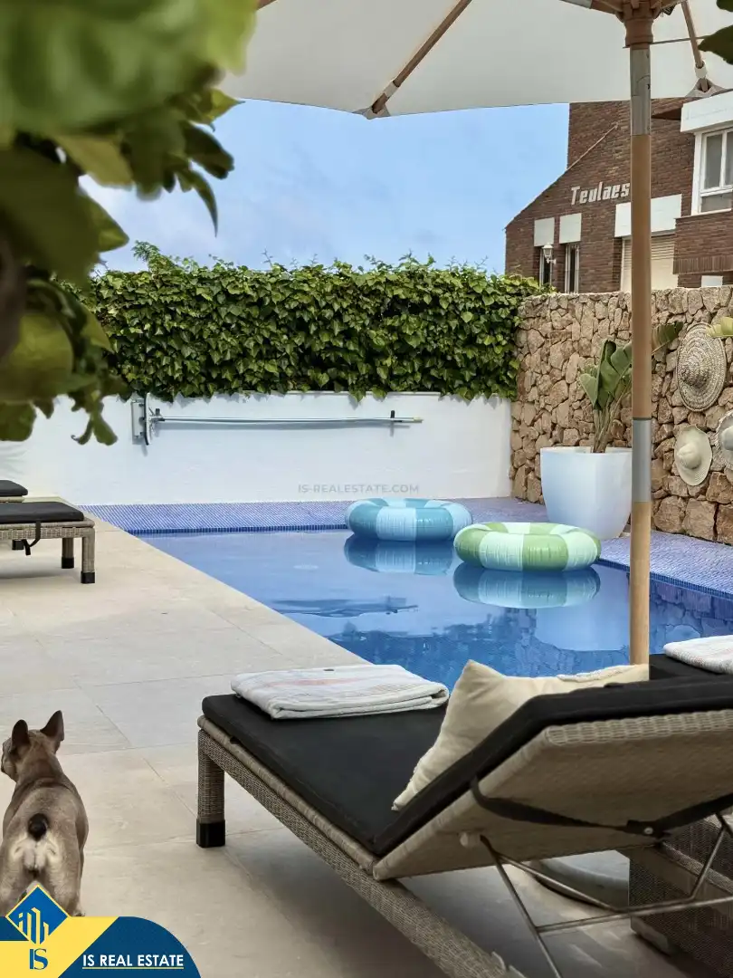 Piscina de Casa o xalet en venda en Alicante / Alacant amb Terrassa, Piscina i Moblat