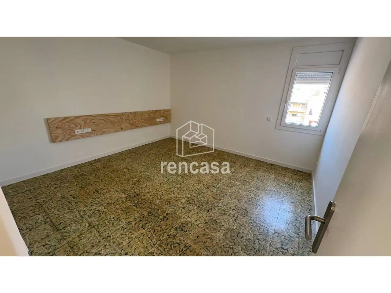 Außenansicht von Wohnung zur Miete in Lleida mit Klimaanlage, Heizung und Terrasse