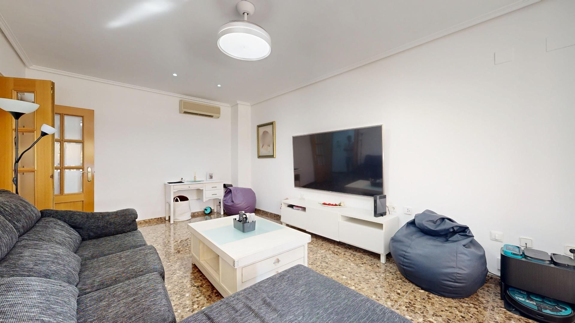 Sala de estar de Apartamento en venta en  Valencia Capital con Aire acondicionado, Calefacción y Trastero