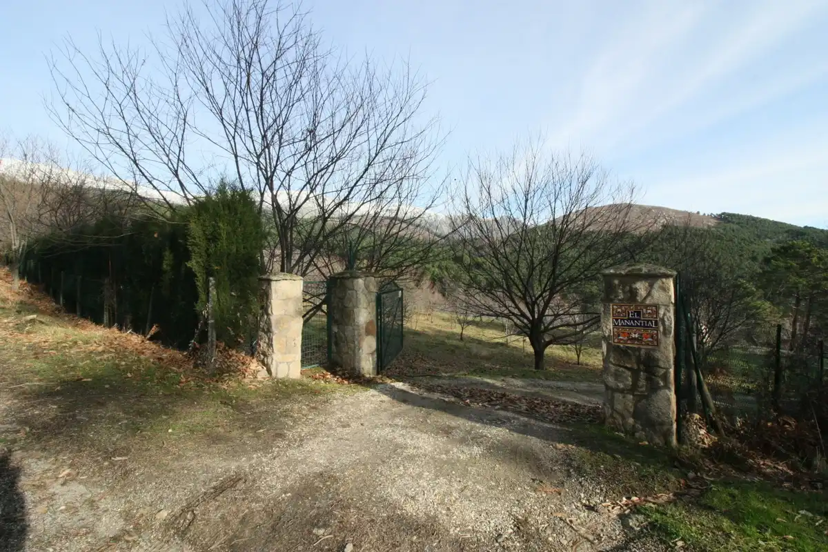 Country homes for sale in Guisando  with Heating, Private garden and Terrace