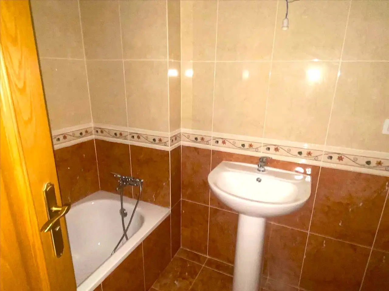 Bathroom of Flat for sale in Mondariz-Balneario  with Parquet flooring