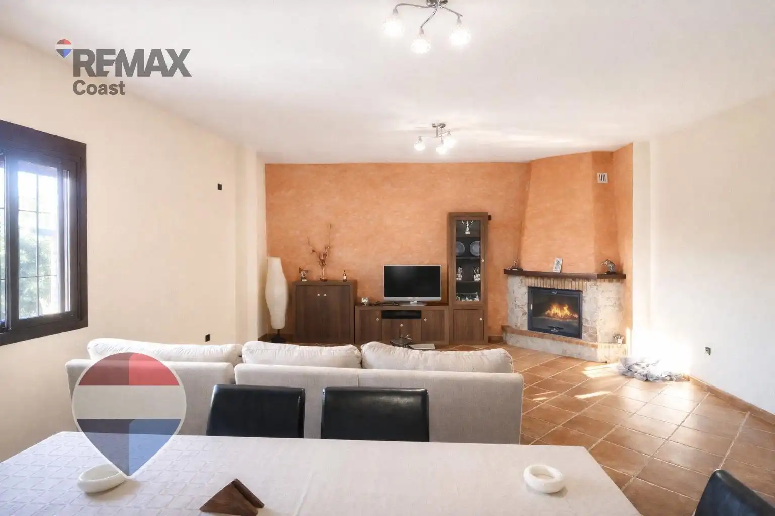 Living room of Houses for rent in Rincón de la Victoria  with Air Conditioner, Heating and Private garden