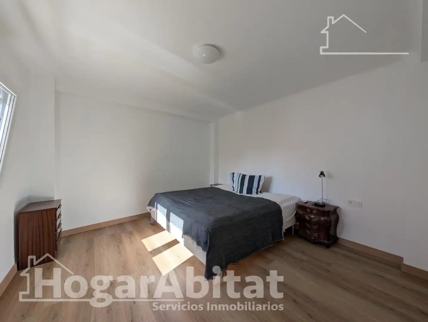 Dormitori de Pis en venda en Alicante / Alacant amb Aire condicionat, Calefacció i Moblat