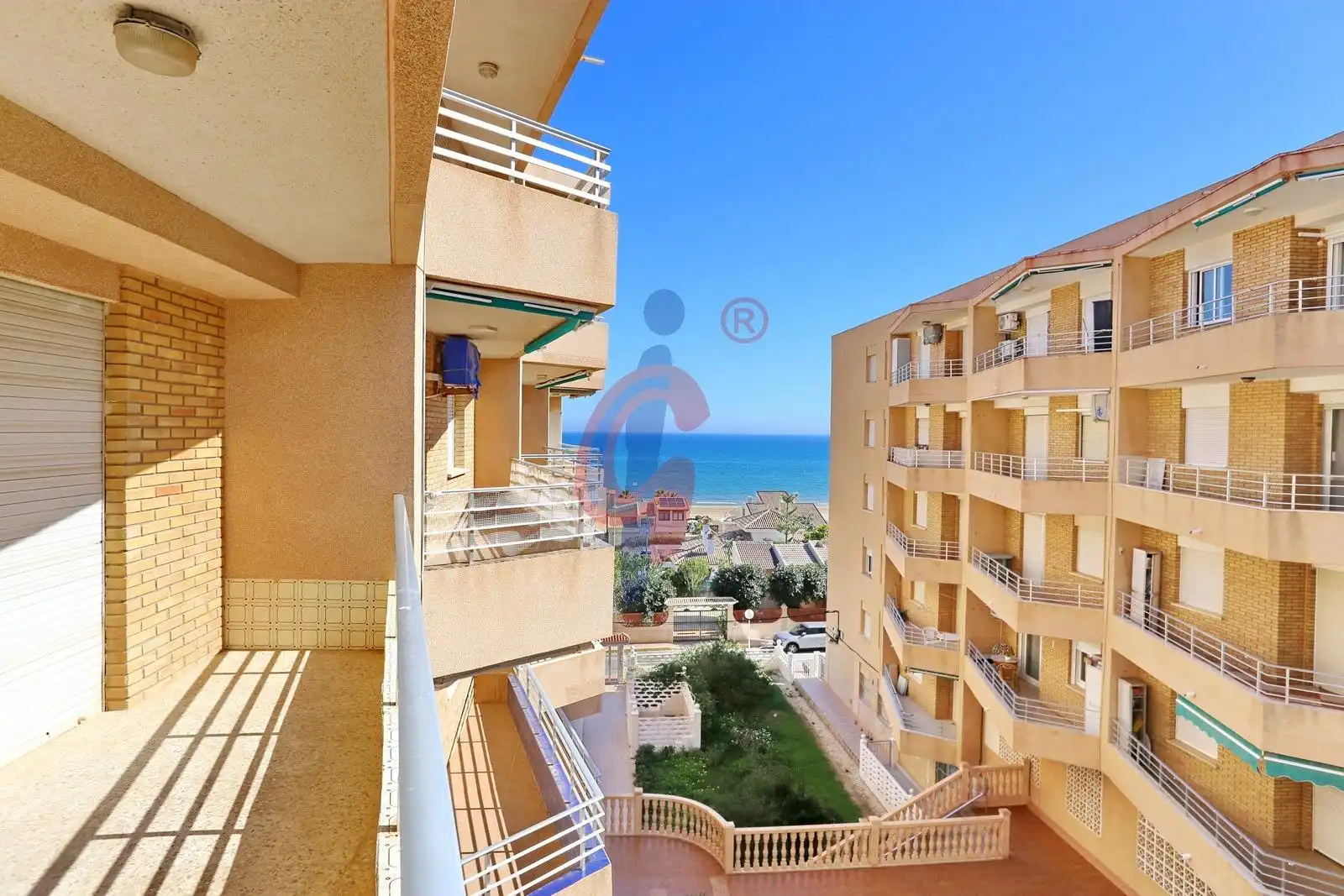 Apartamento con ascensor en venta en Calle Chile 15