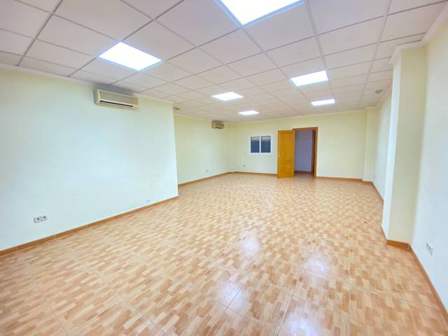 Local comercial en Alquiler en Centro