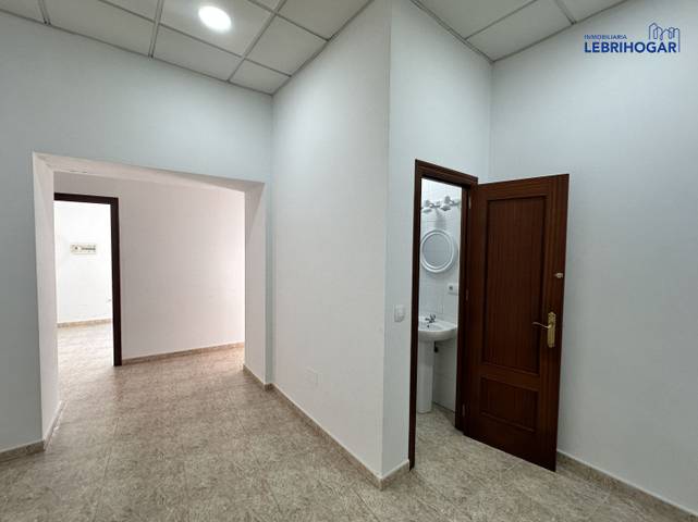 Local comercial en Alquiler en Lebrija