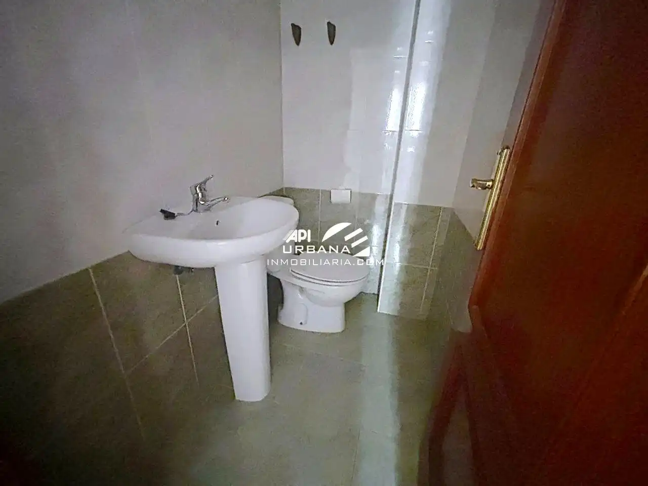 Baño de Planta baja en venta en Lucena con Trastero