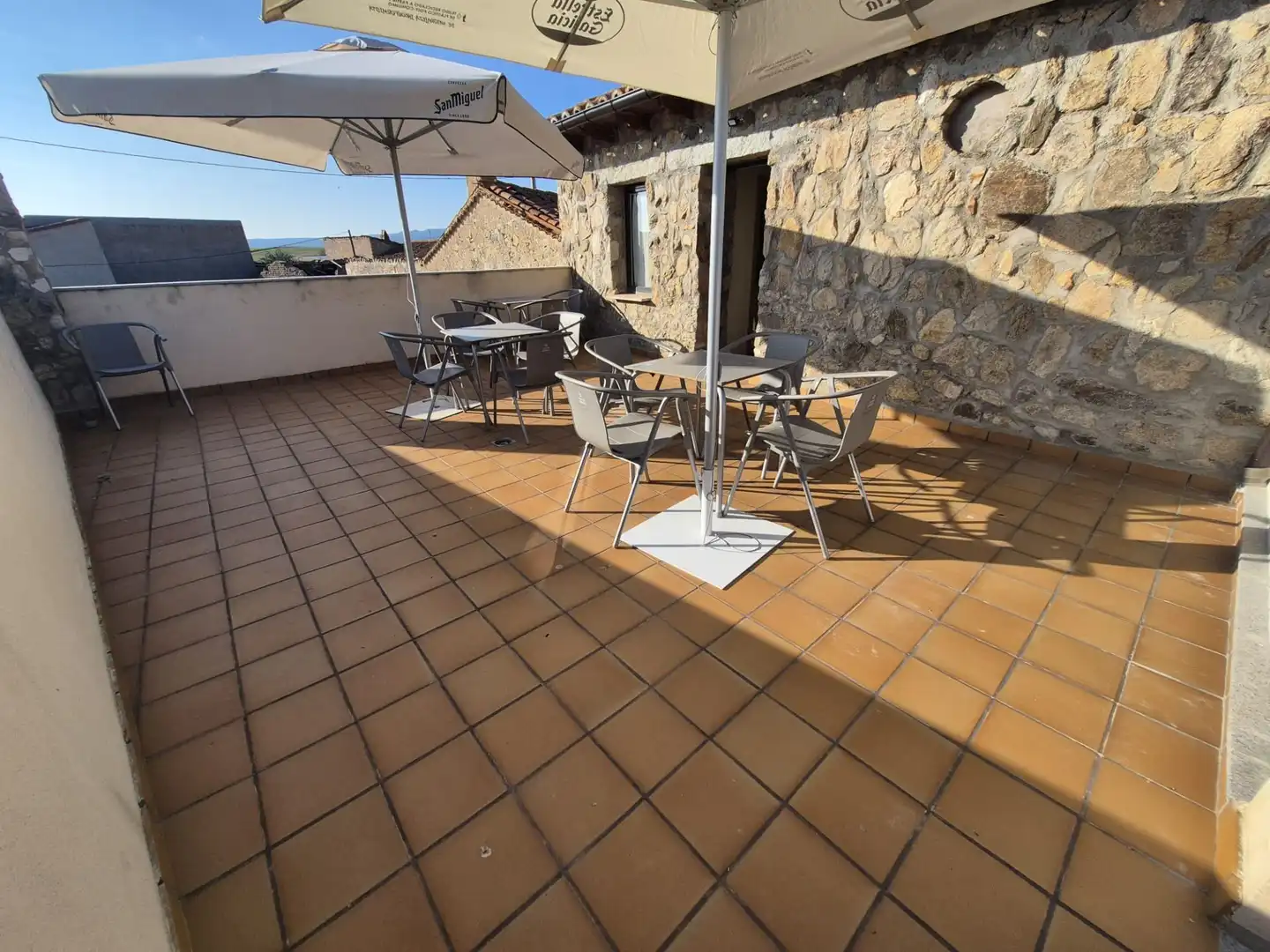 Terrassa de Casa o xalet de lloguer en Gemuño amb Calefacció, Jardí privat i Terrassa
