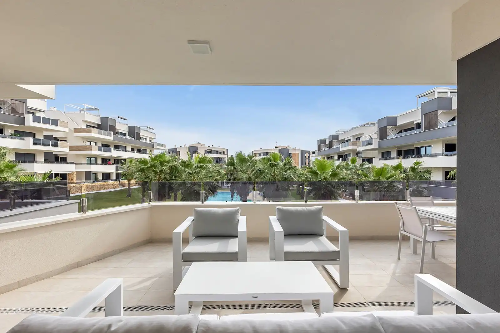 Apartamento con ascensor en venta en Orihuela Costa