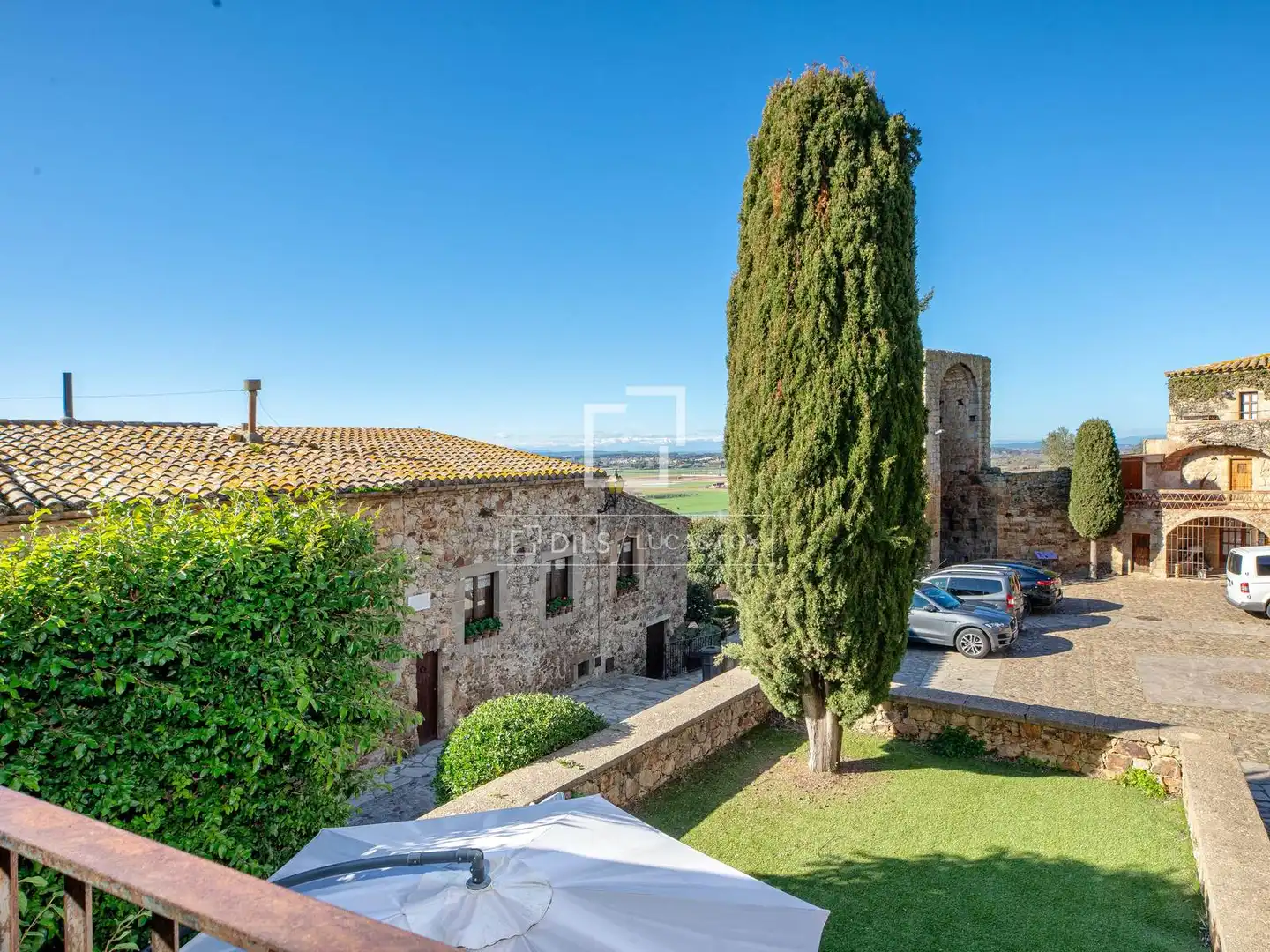 Country house with garden for sale in Poble, imagen 2