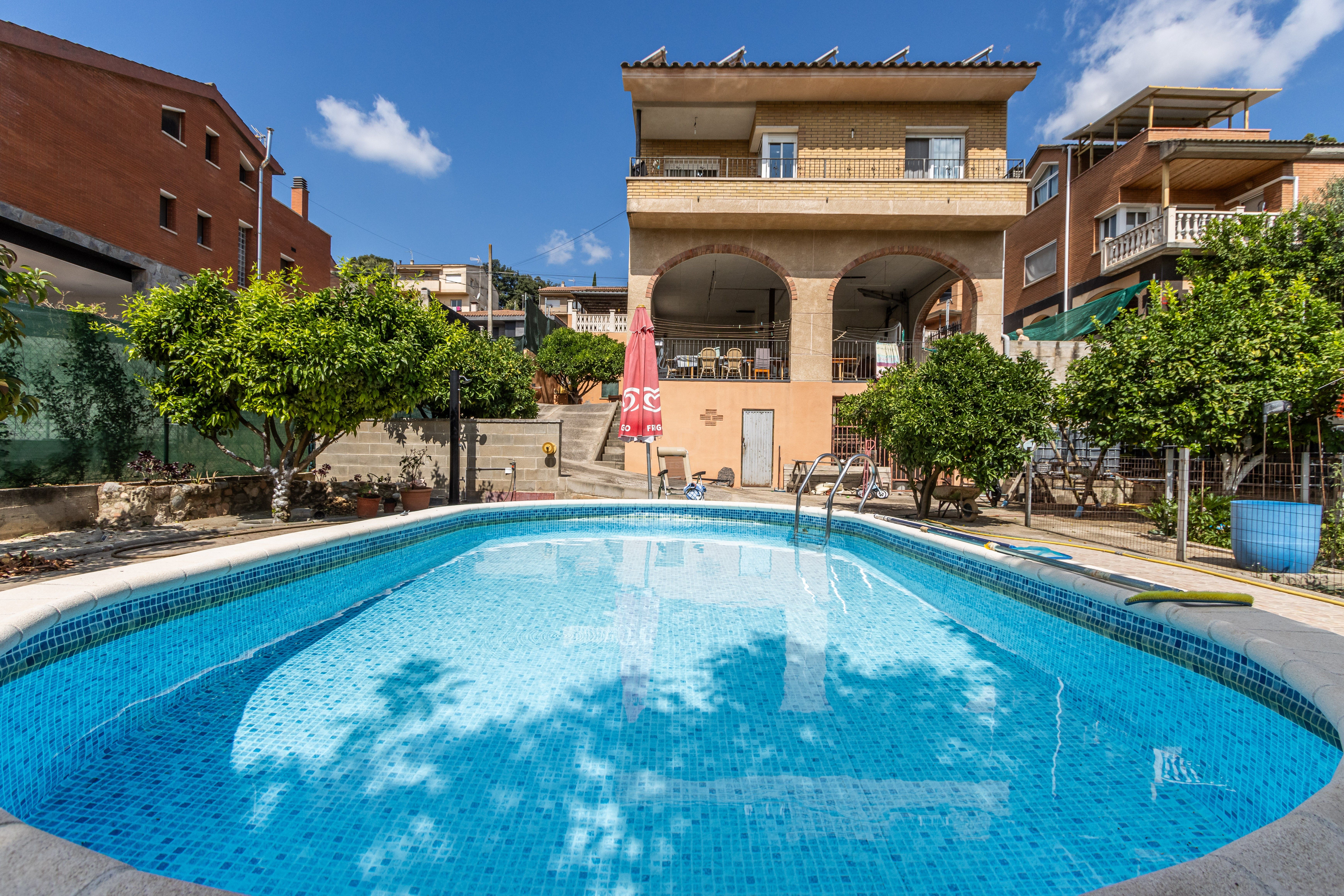 Swimming pool of House or chalet for sale in Sentmenat  with Air Conditioner and Heating