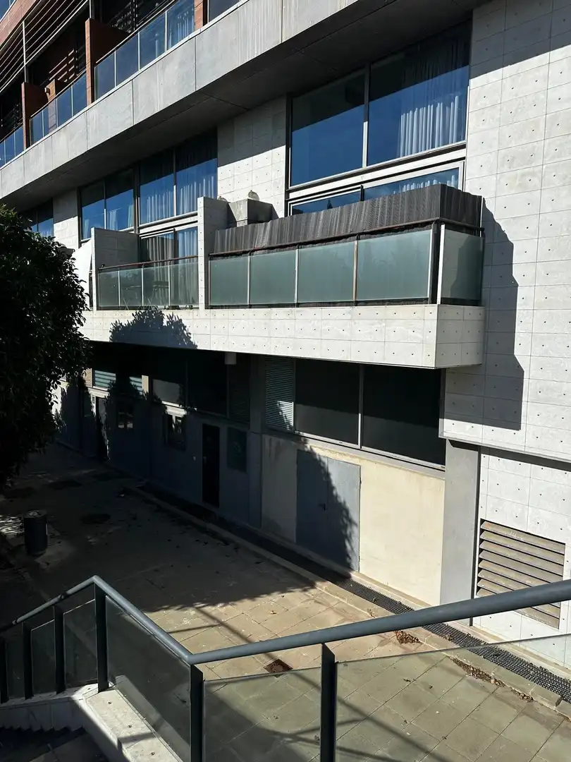 Vista exterior de Local en venta en Xirivella