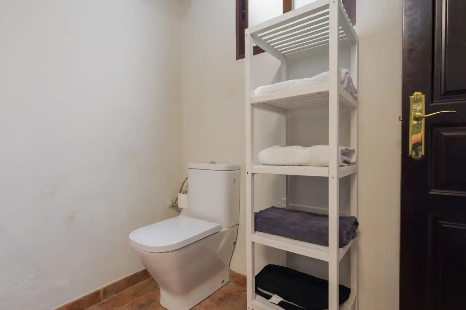 Baño de Piso en venta en Sevilla con Aire acondicionado, Trastero y Amueblado